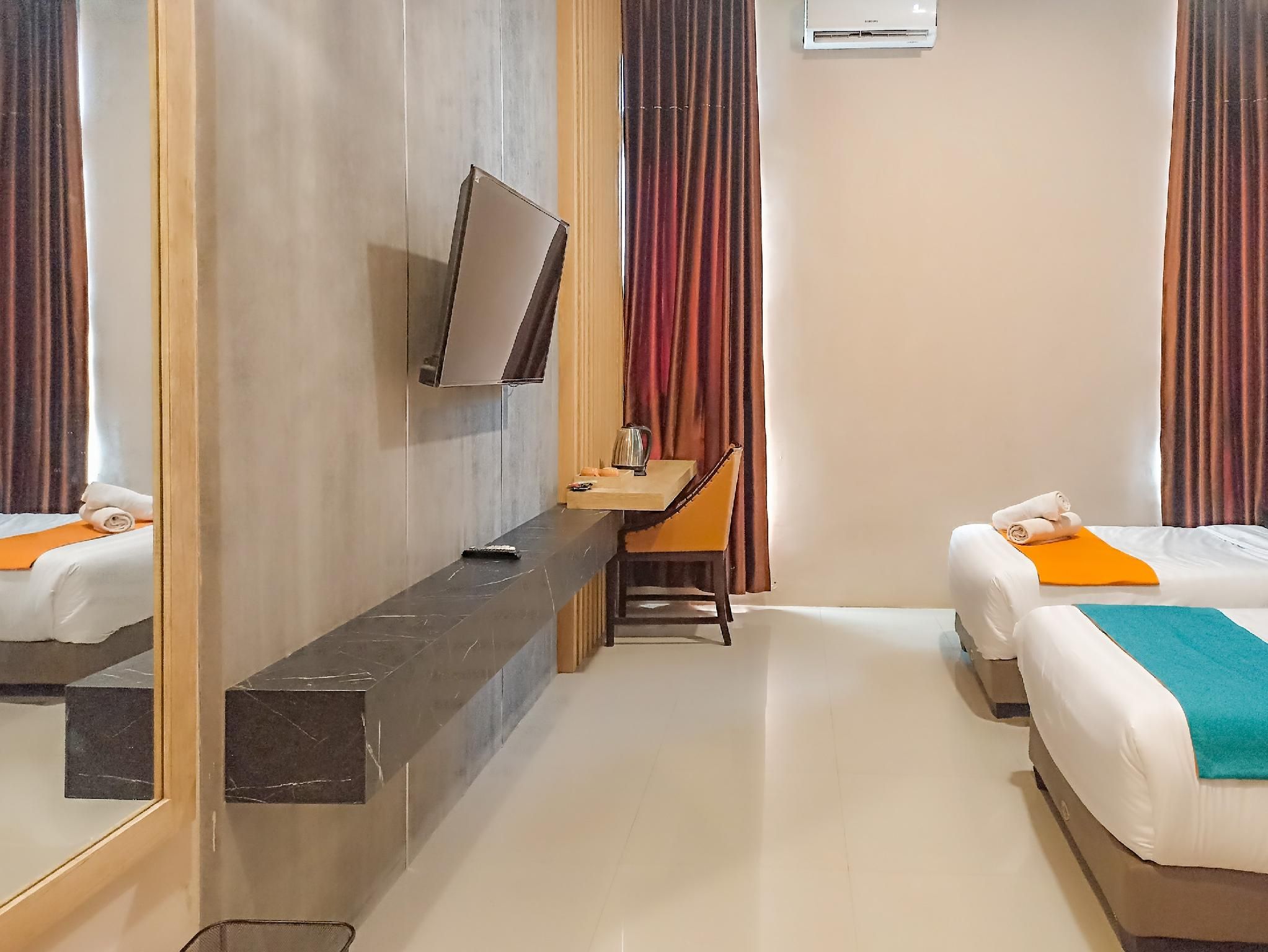 Deluxe Twin Room