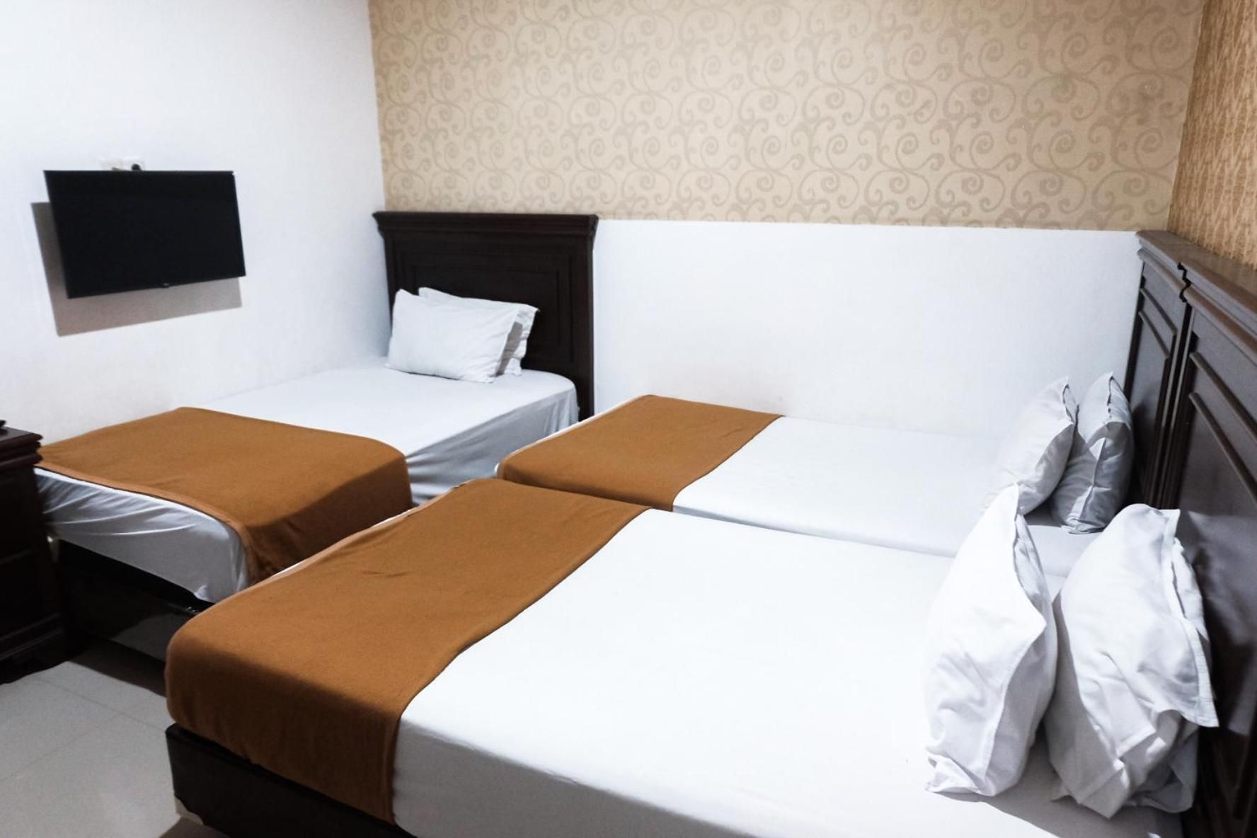 Triple Room with Private Bathroom