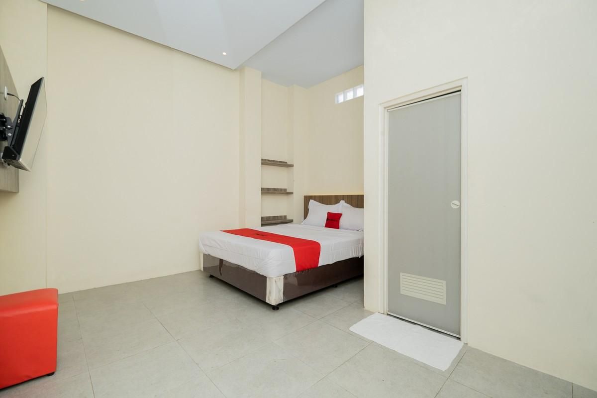 RedDoorz Room
