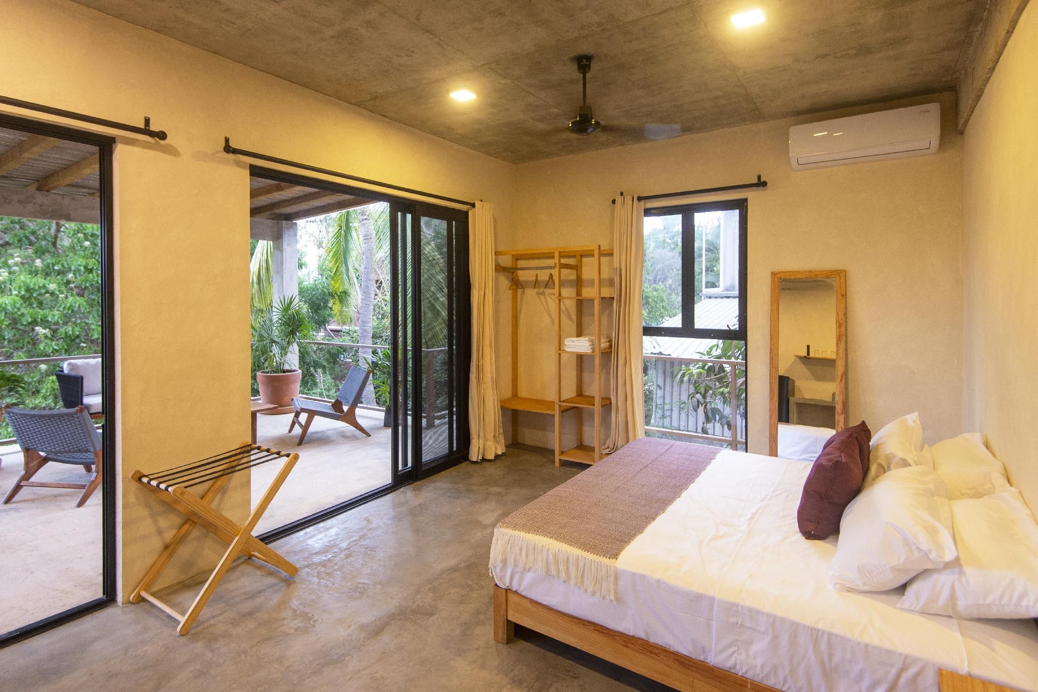 Studio Balcony