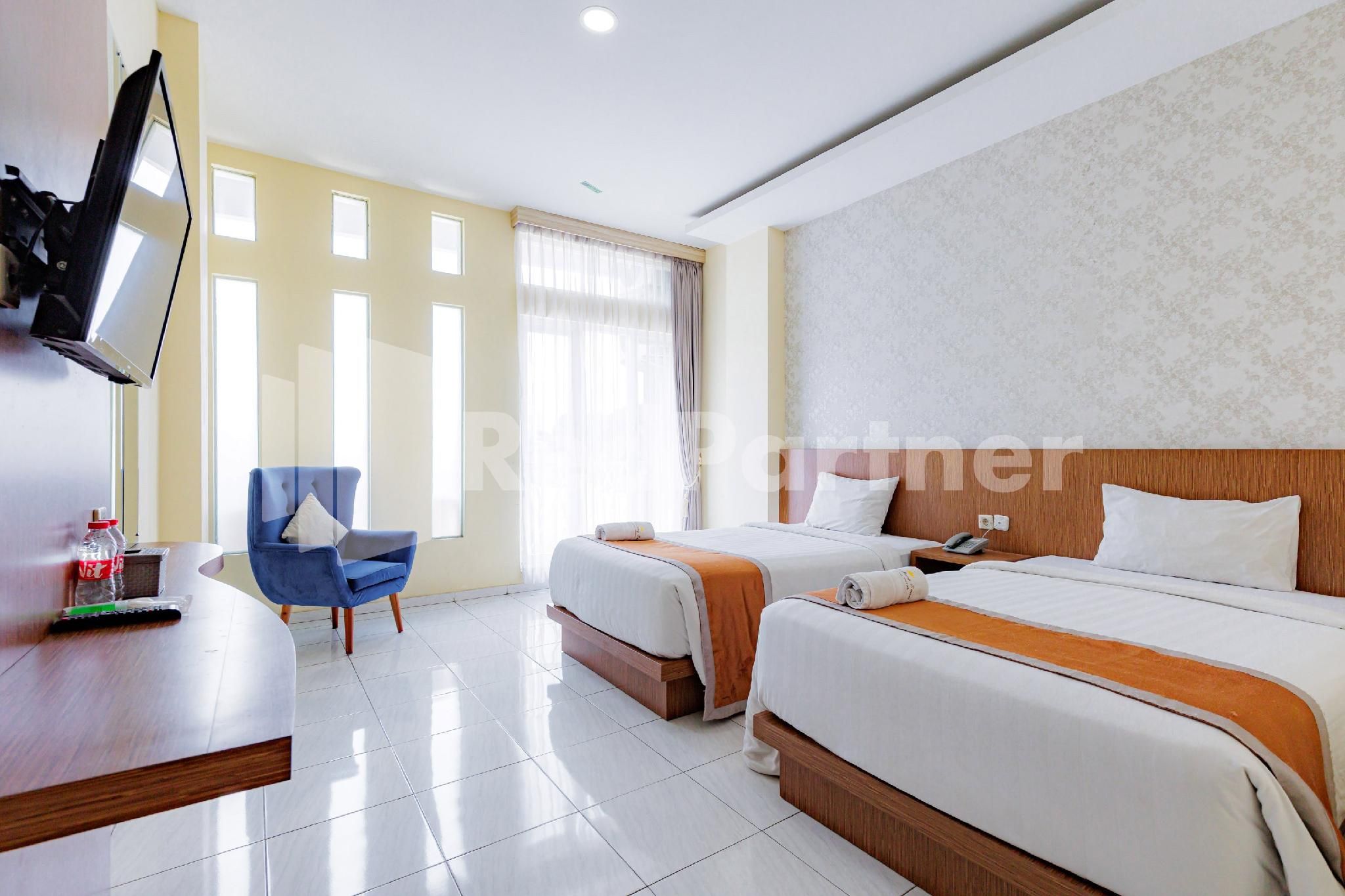 Superior Twin Room