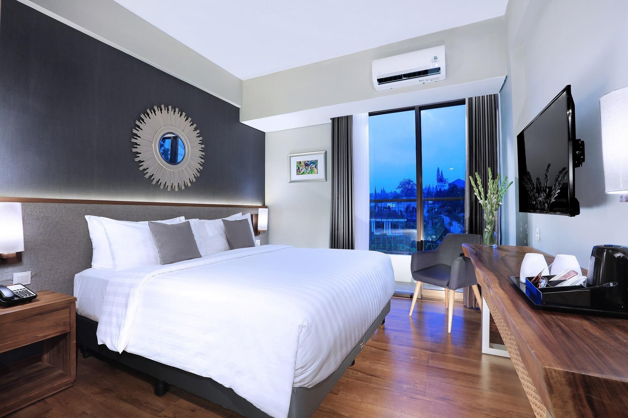 Aston Inn Batu Superior Room