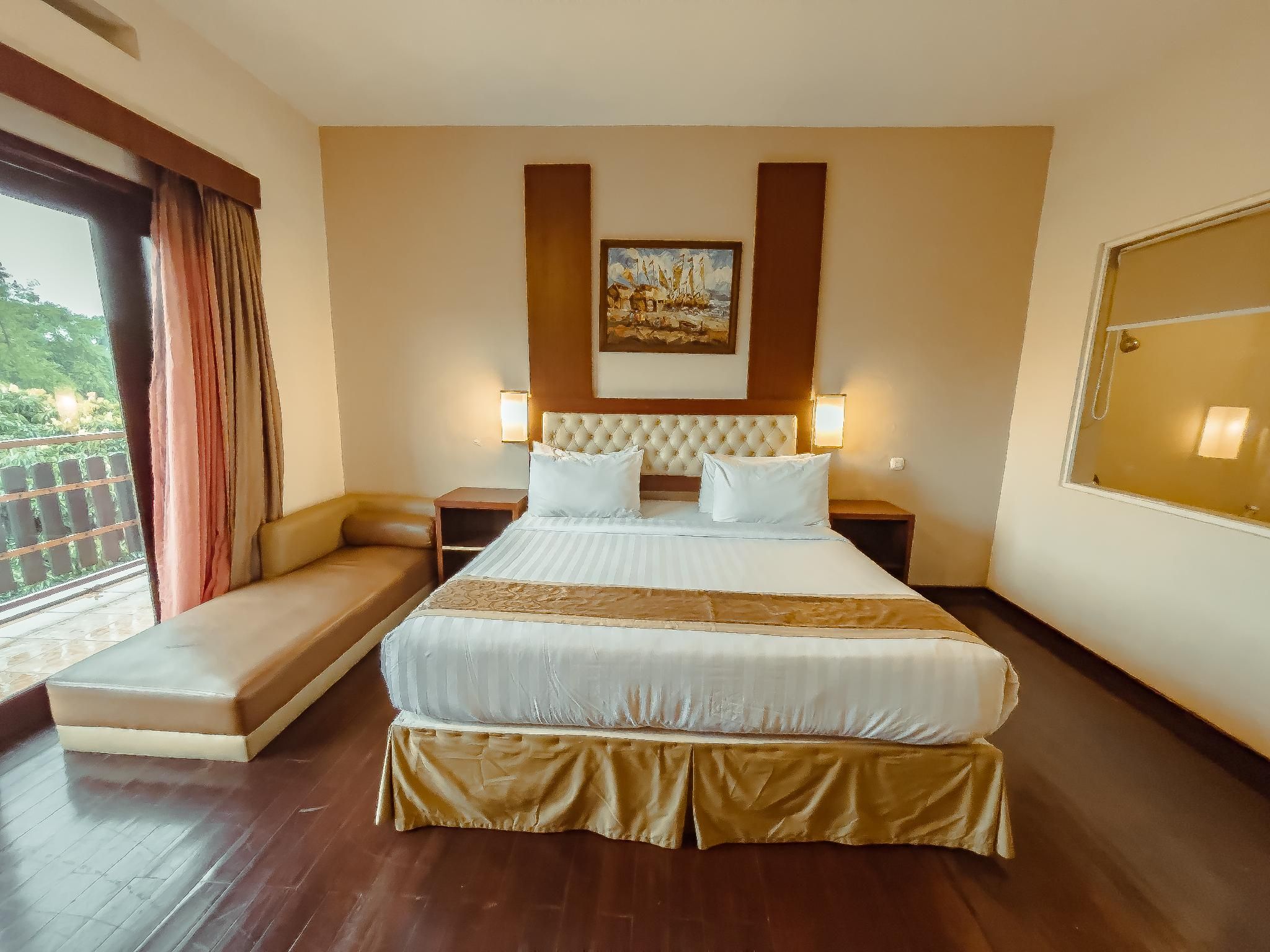 Executive King or Twin