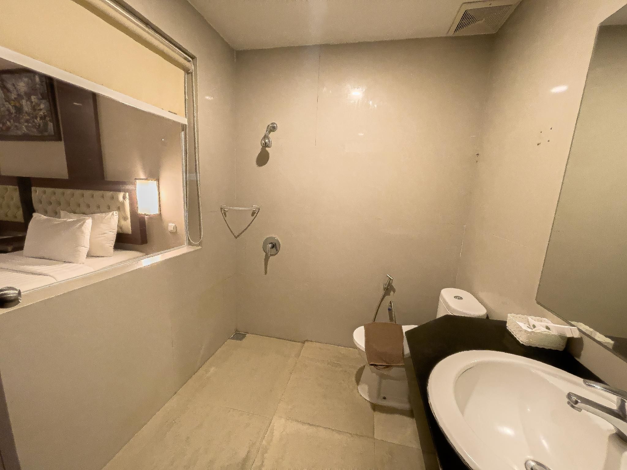 Executive King or Twin