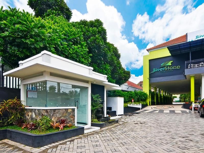 Riverstone Hotel and Cottage