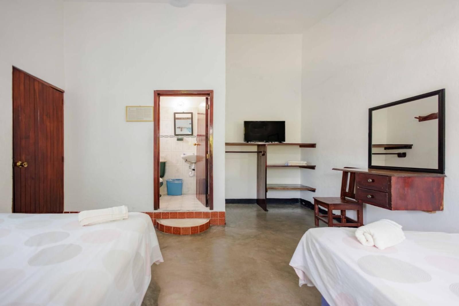 Twin Room with Pool View