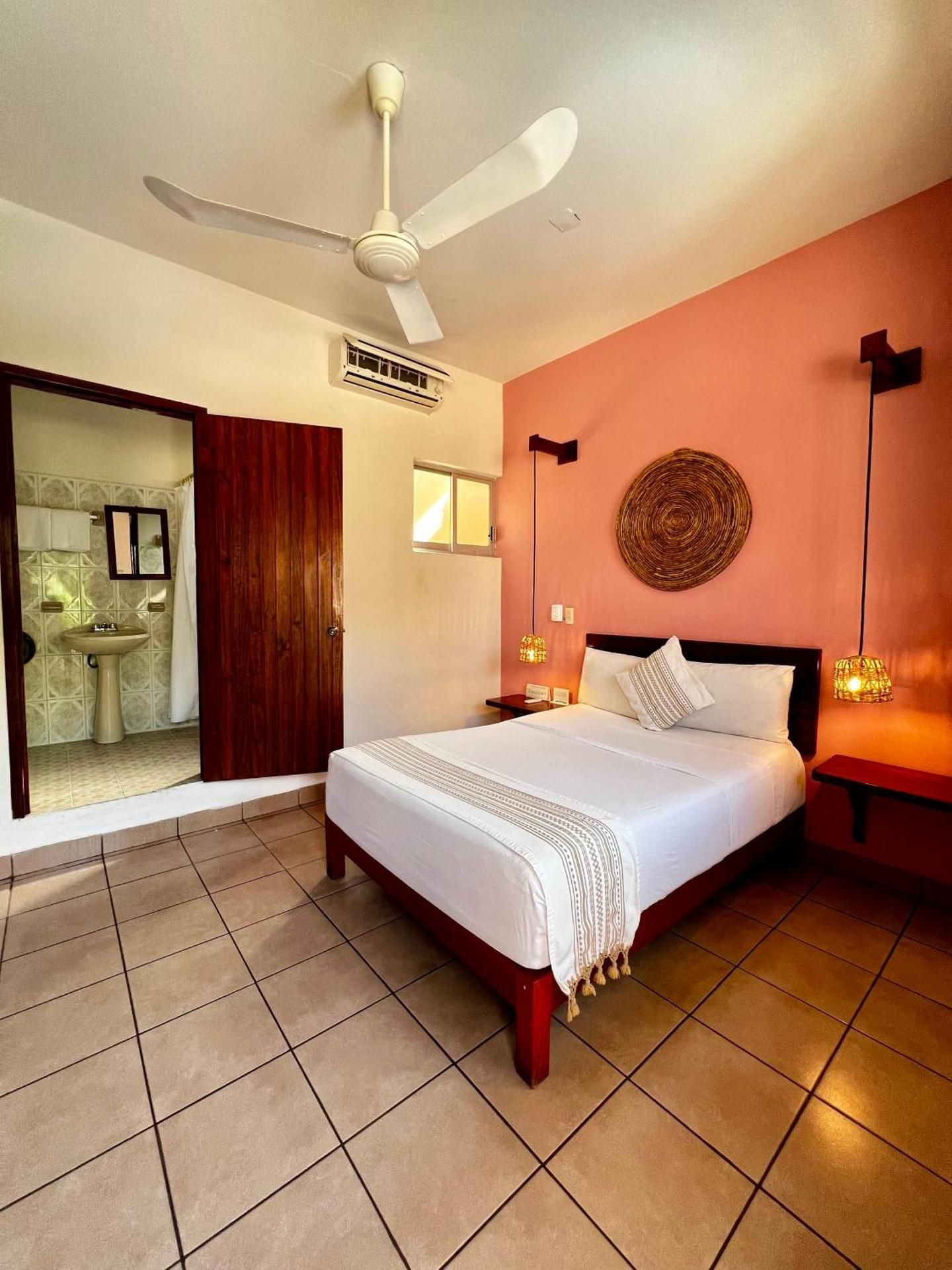 Budget Double Room no TV