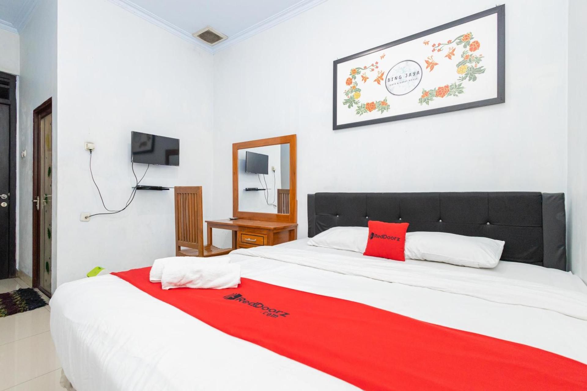 RedDoorz Room