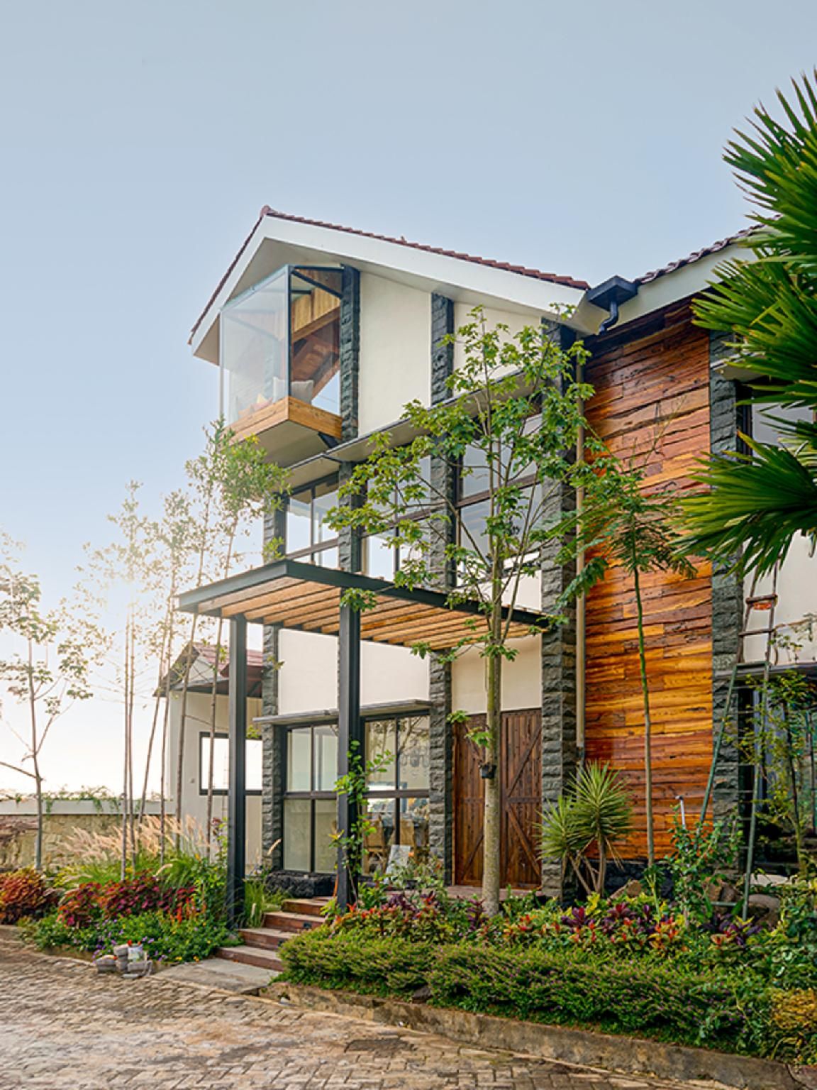 Carani Grand Villa by Calli Rooms