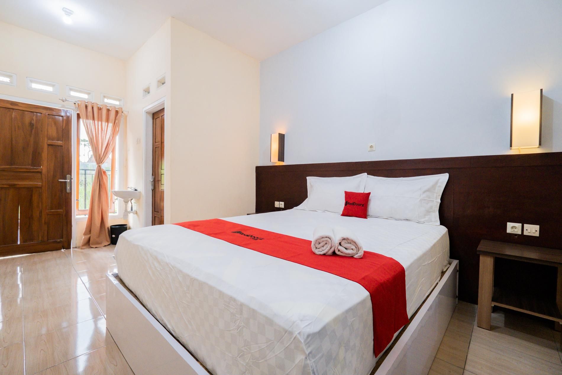 RedDoorz Room