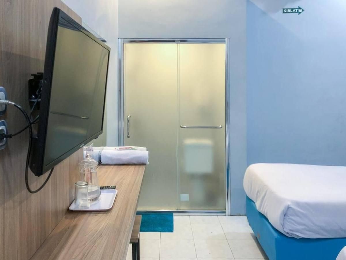 RedDoorz Room