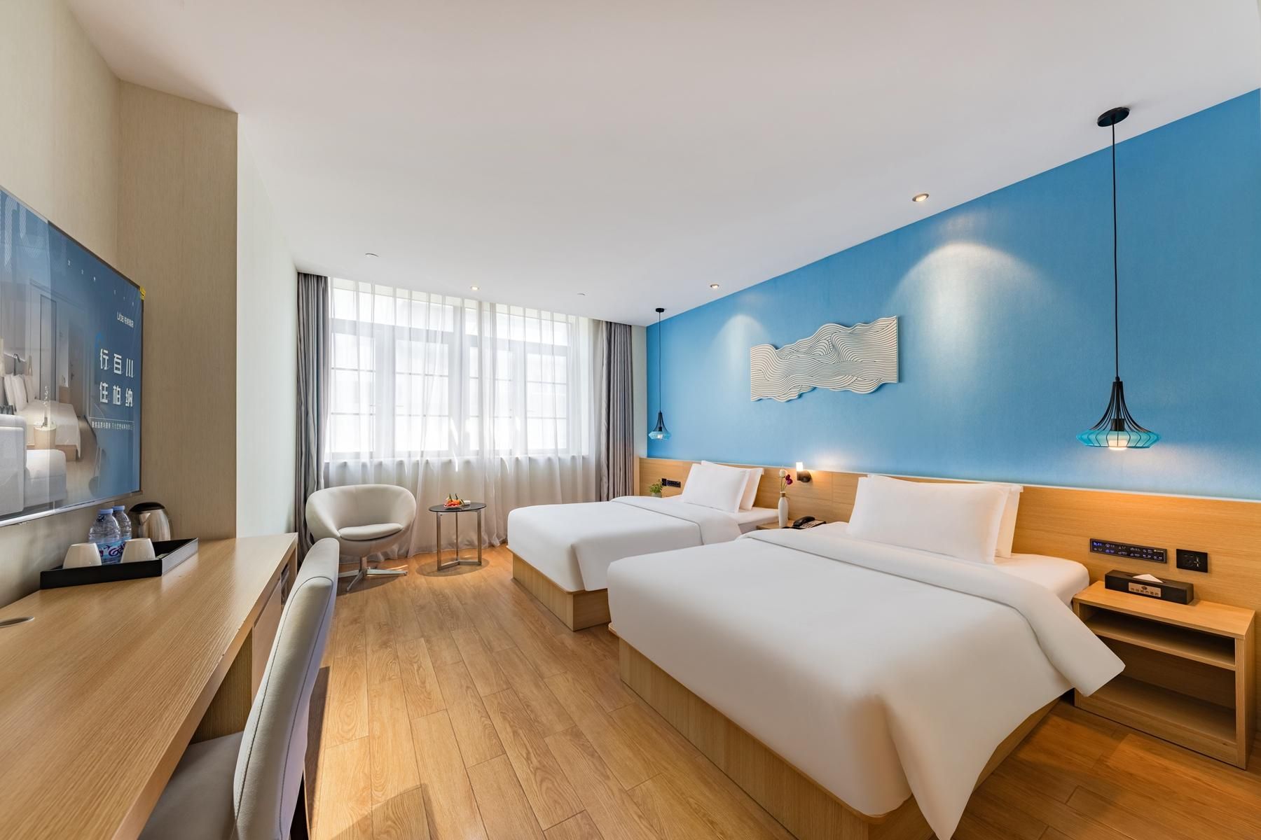 2 Bed Twin Superior Room