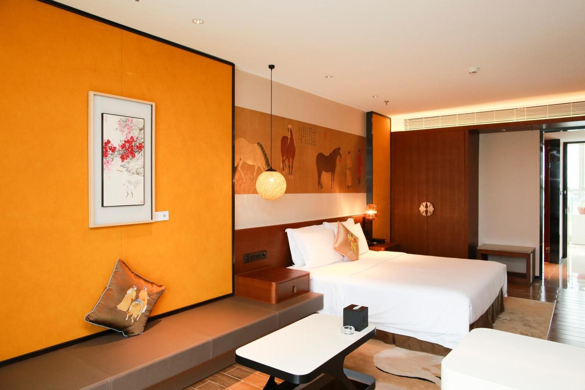 Queen Room