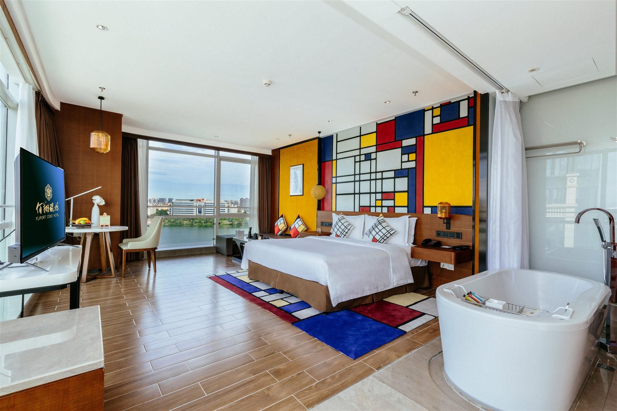 Deluxe Suite Lake View