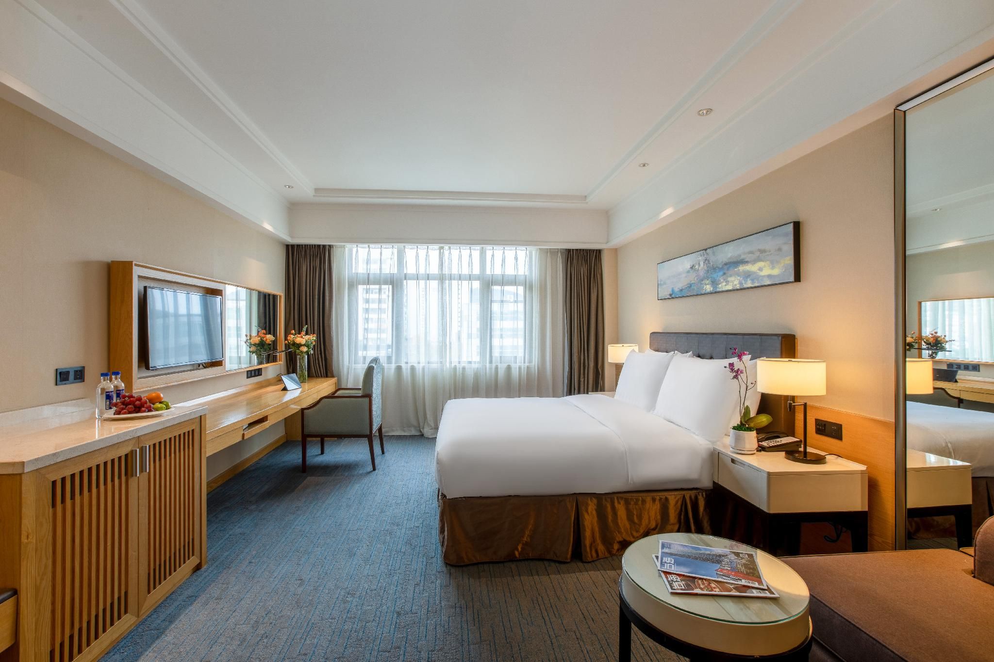 Executive room, Guest room, 1 Queen