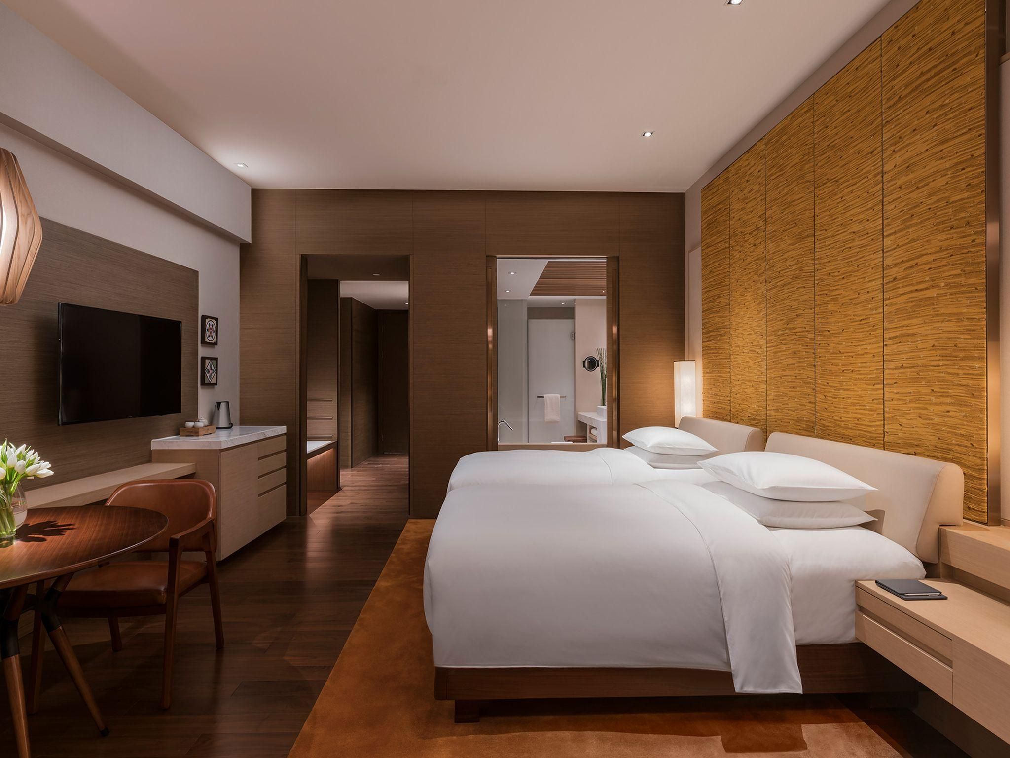 2 Twin Beds