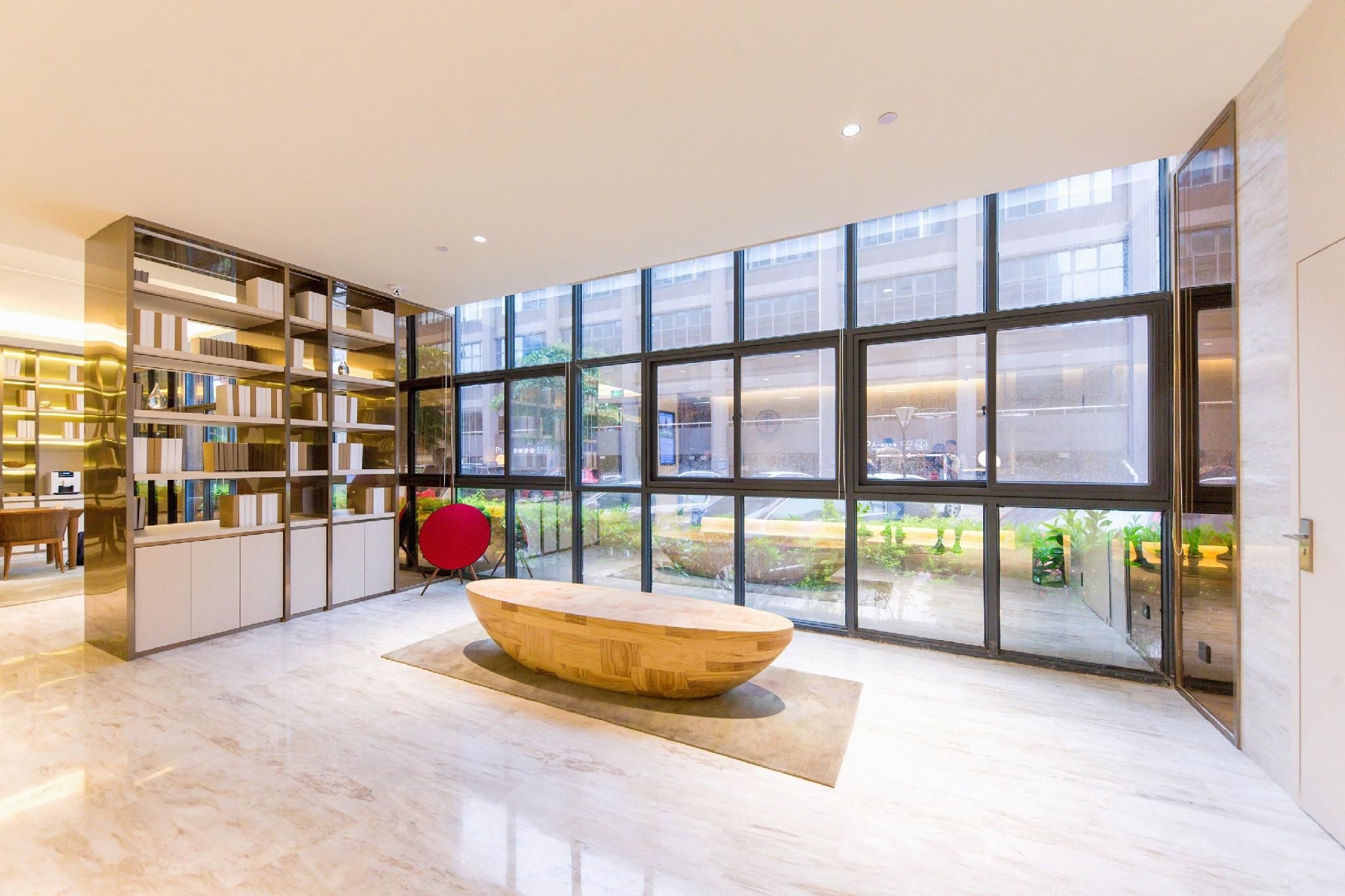 b810bc41138e4d26d6f5f5dd20f3b106