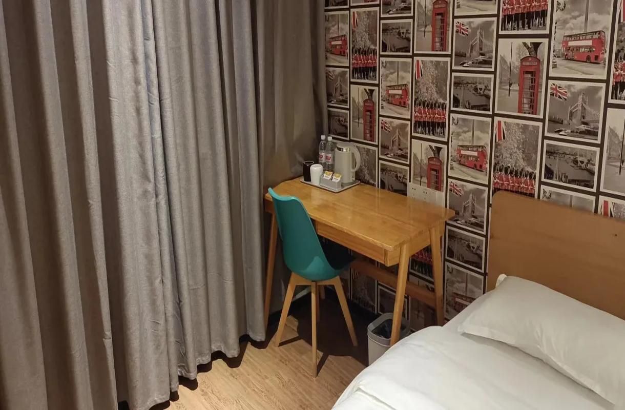 Dossen - Standard Bed Room
