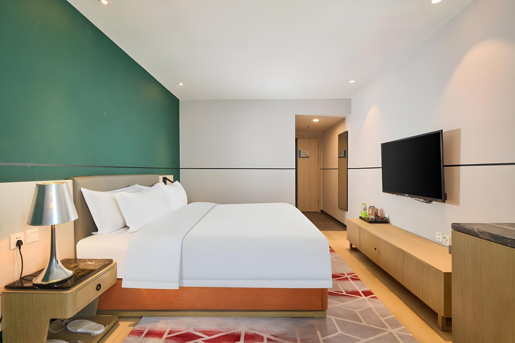 Business King Room