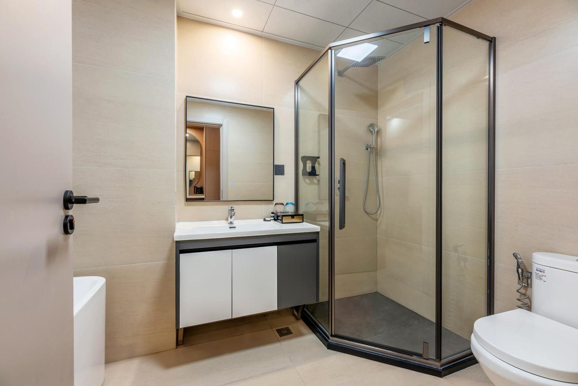 Xiamen Discovery Hotel Deluxe Double Room 3