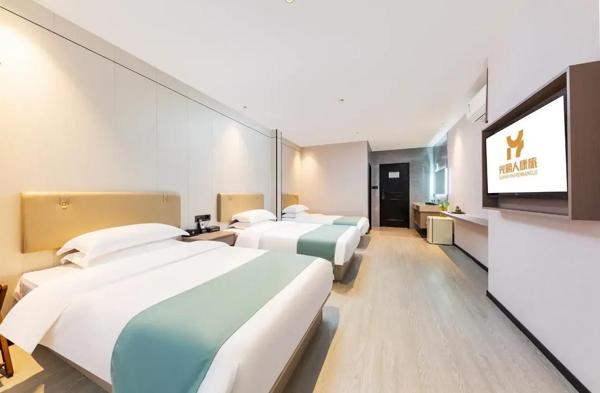 Triple Bed Room
