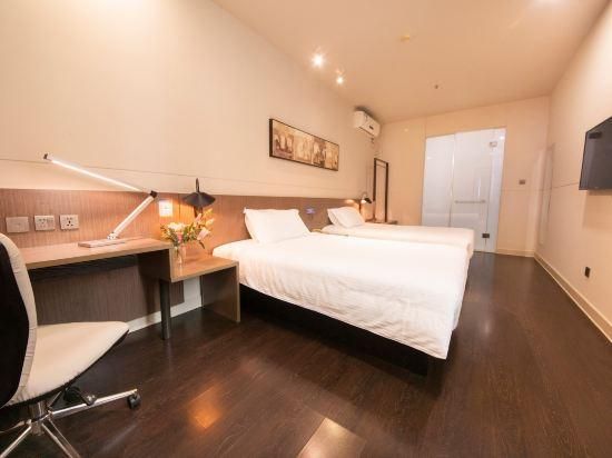 Twin Bed Standard Room