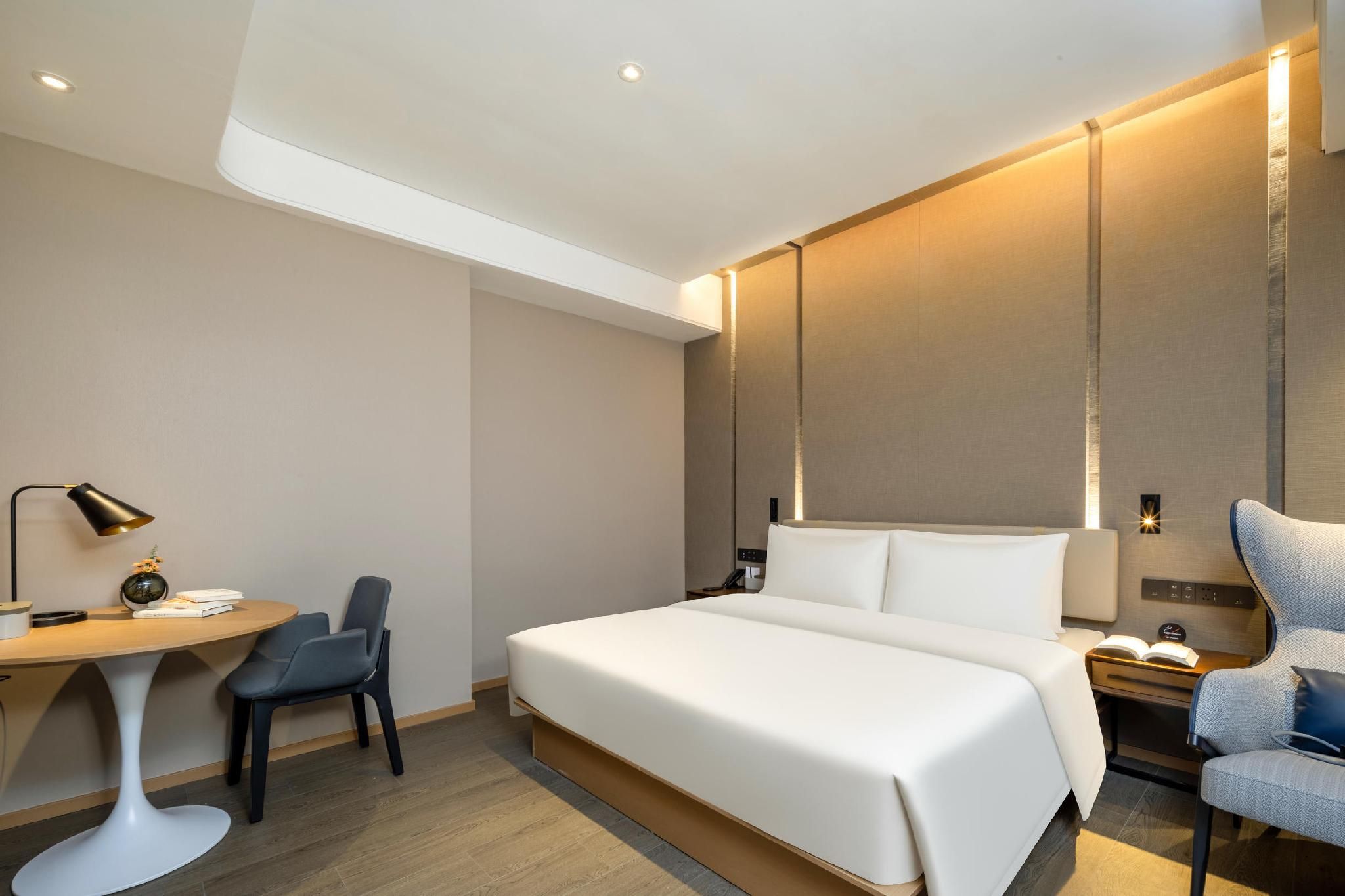 Atour Hotel Xiamen Meifeng Seaside Romantic Line Superior 1 Queen