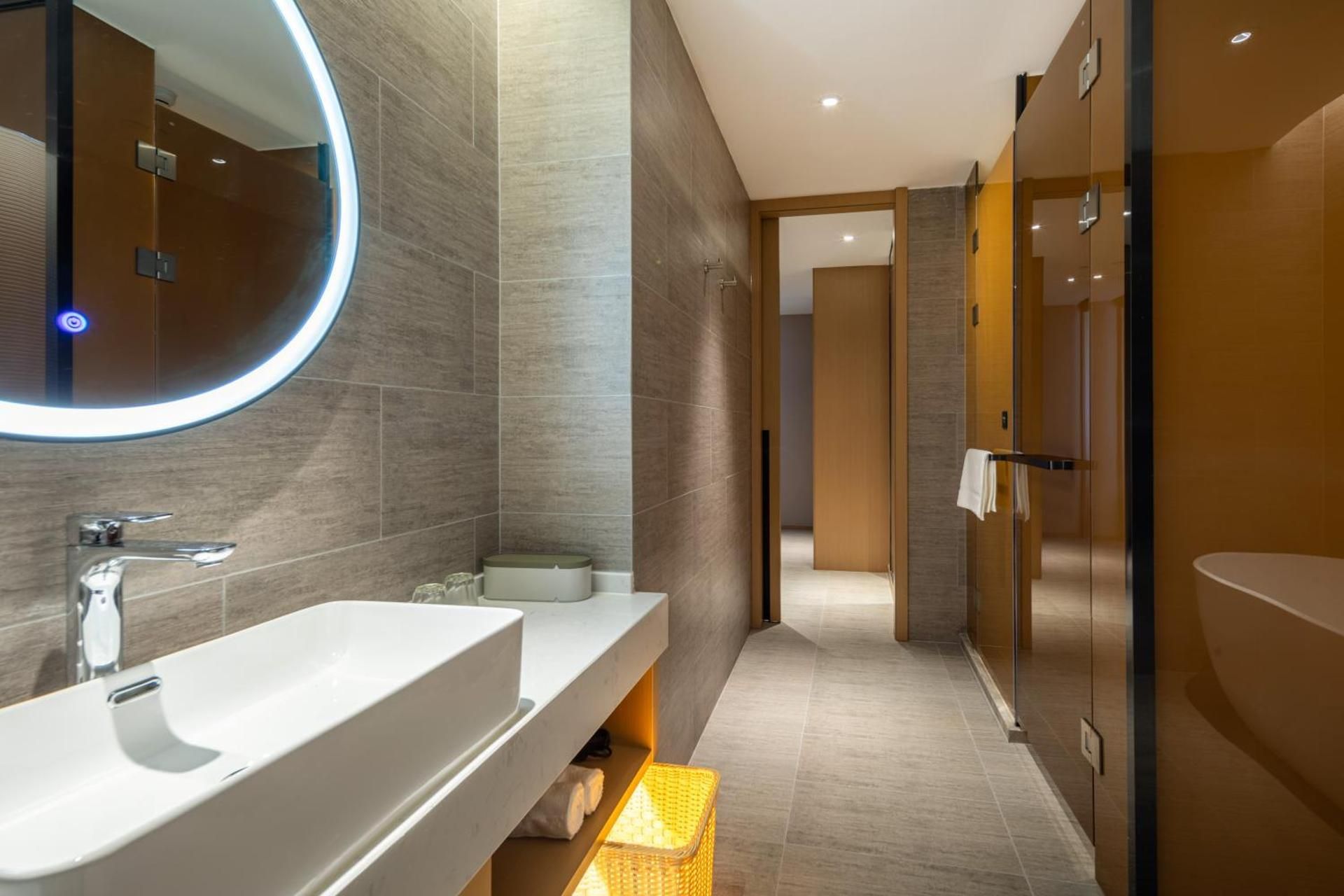 Jimu Double Room with Bathtub