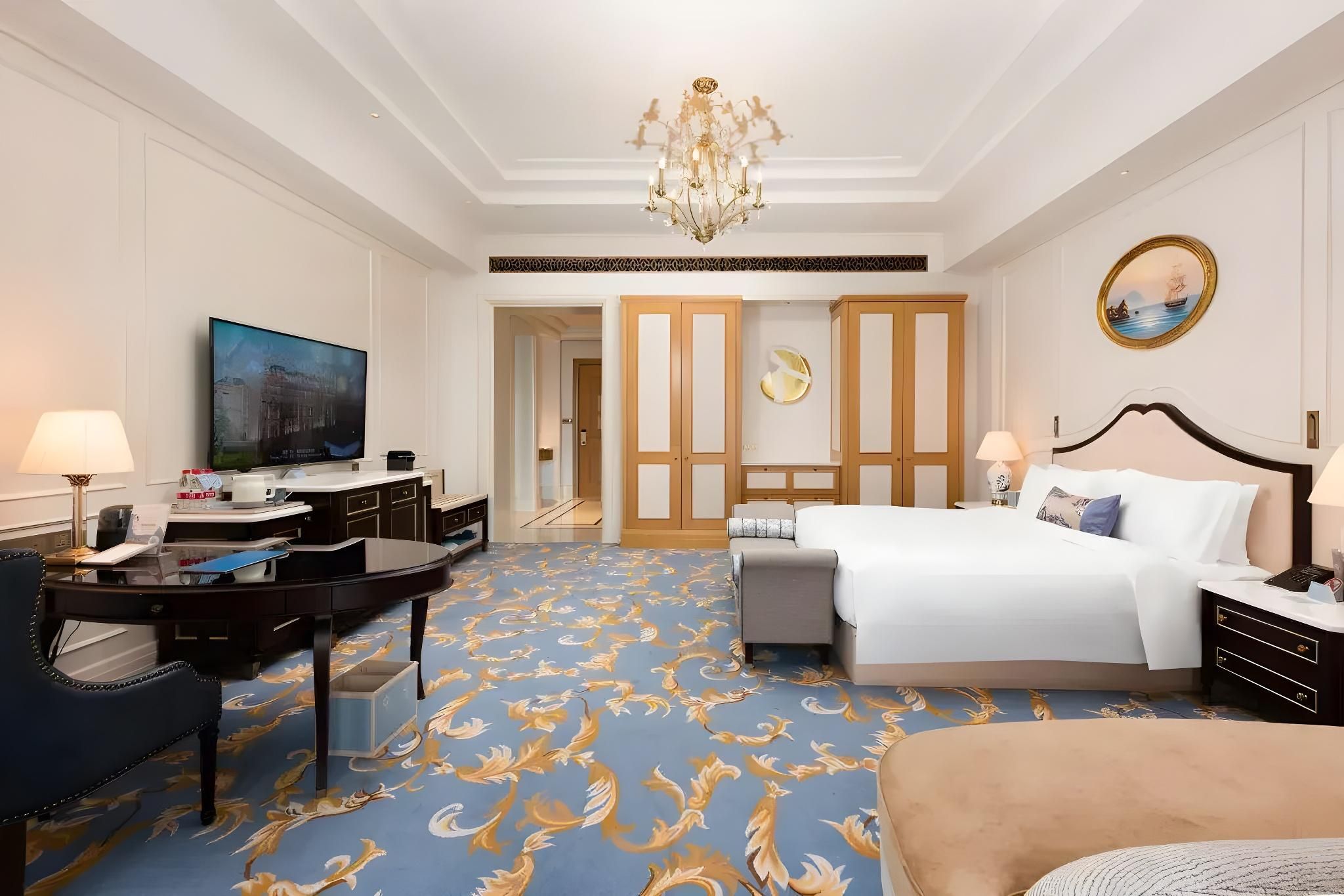 Sea View King Room with Balcony