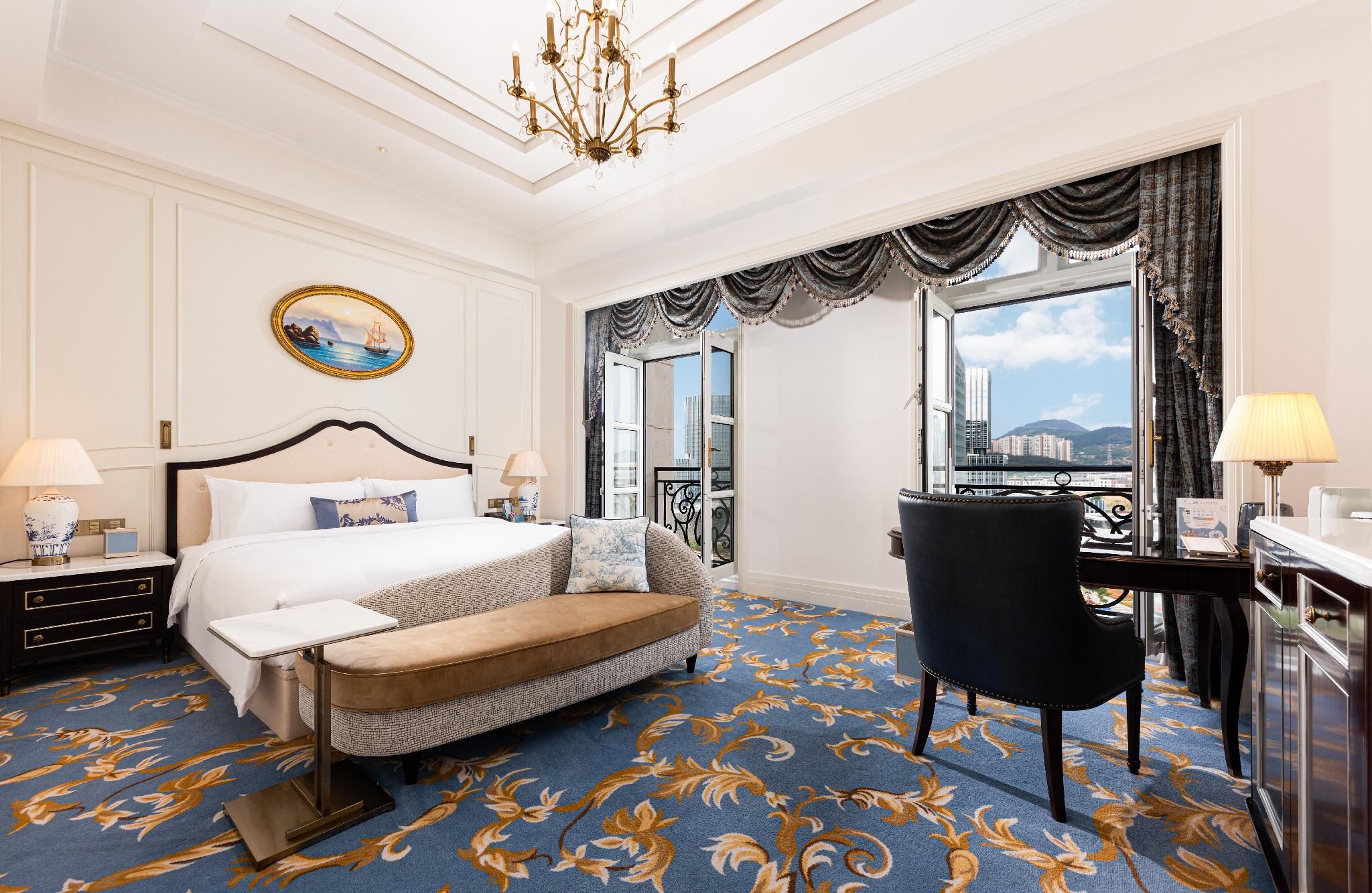 Boutique King Room