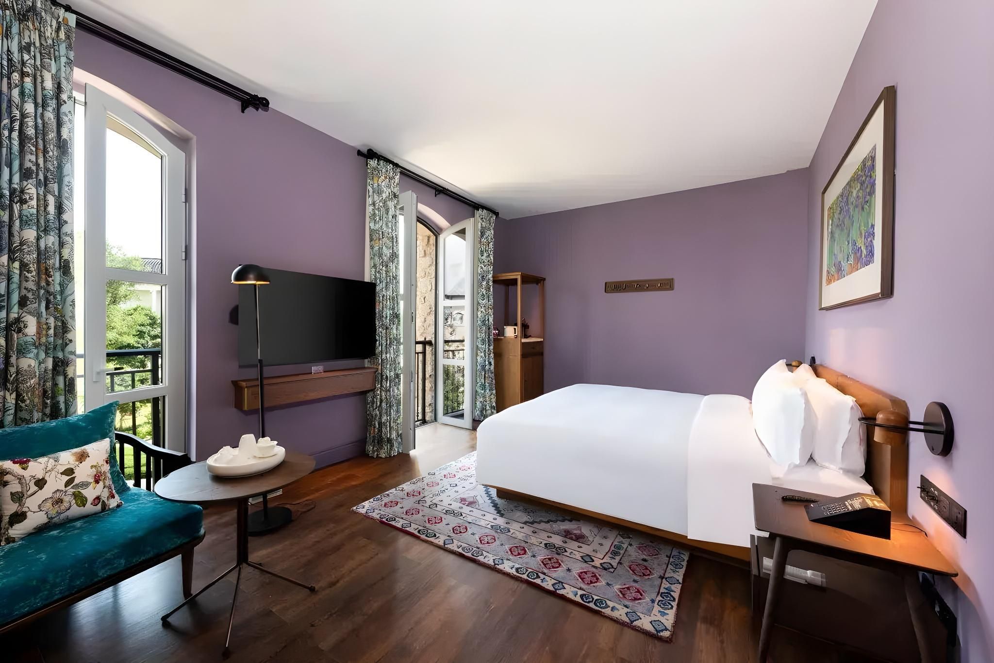 Superior King Room