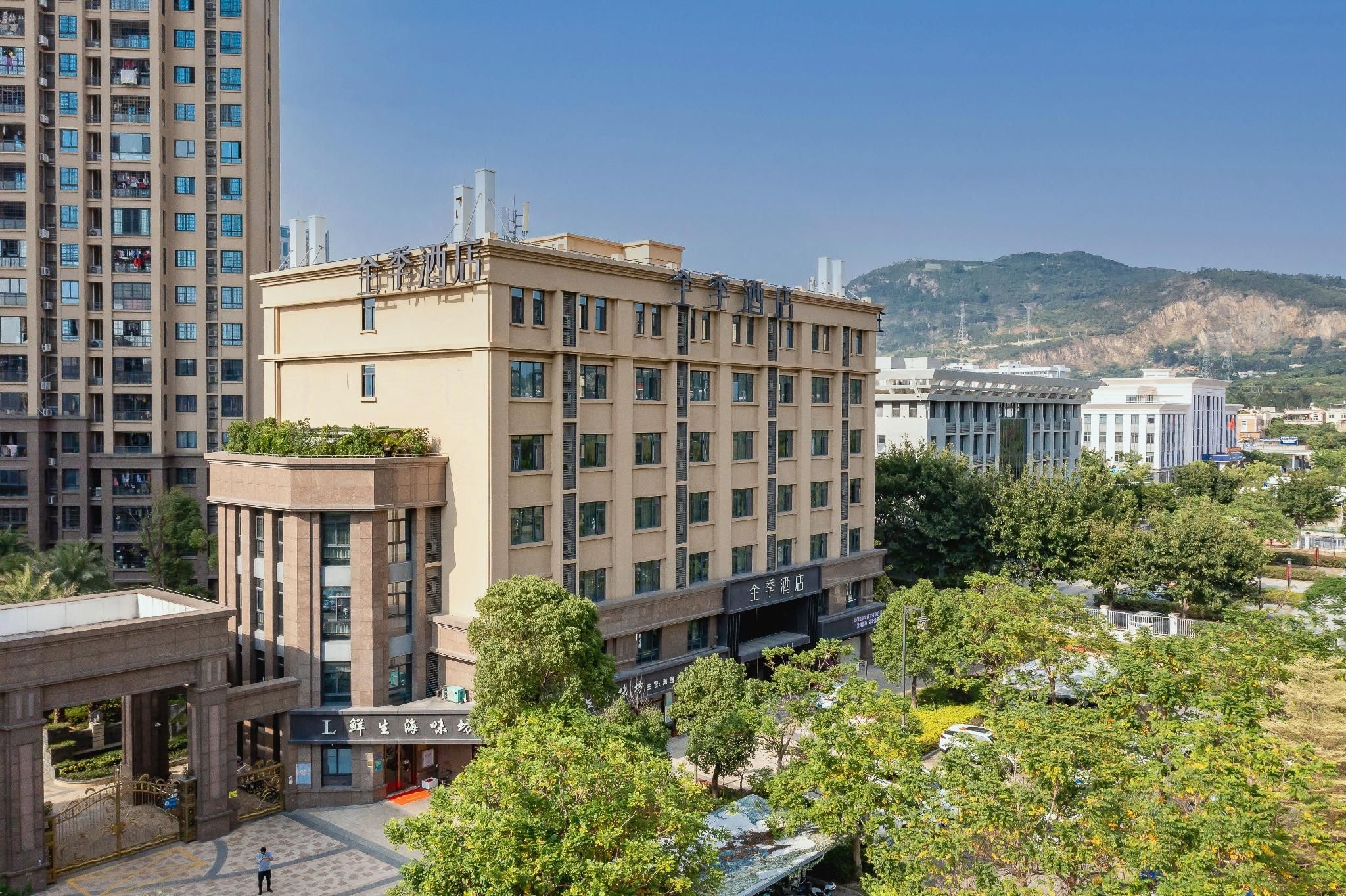 e64b3a647105acdc2fe692715dc94480