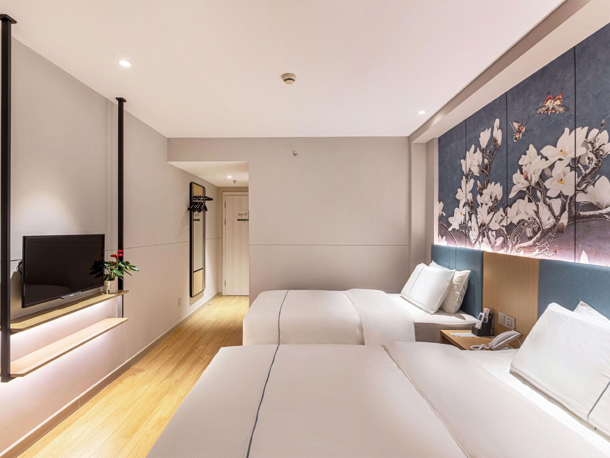 WH -Shuya Family Room