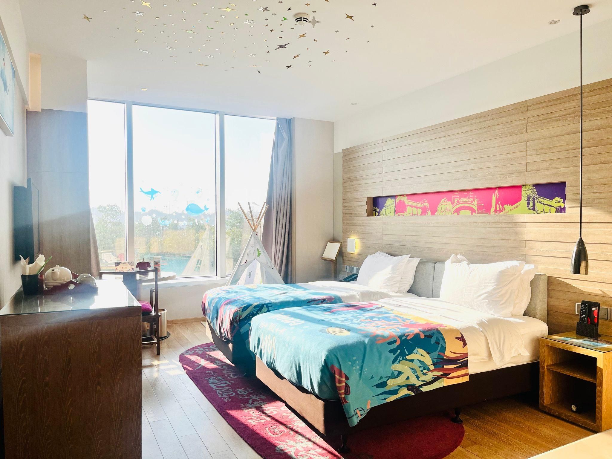 2 Twin Premium Sea View Kids Theme