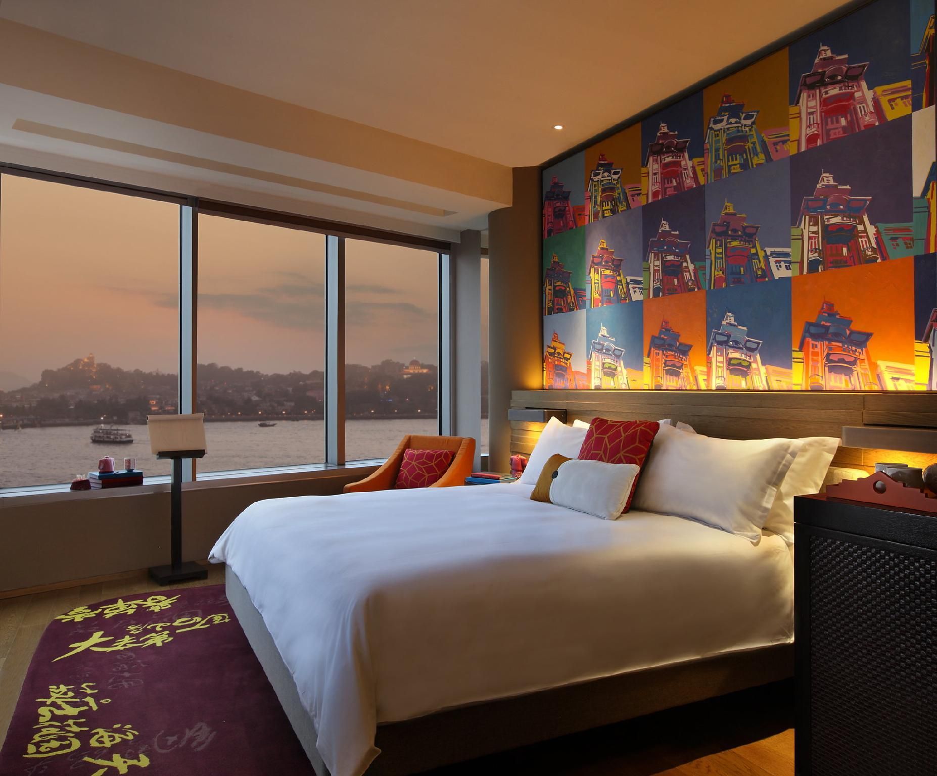 1 King Standard Sea View