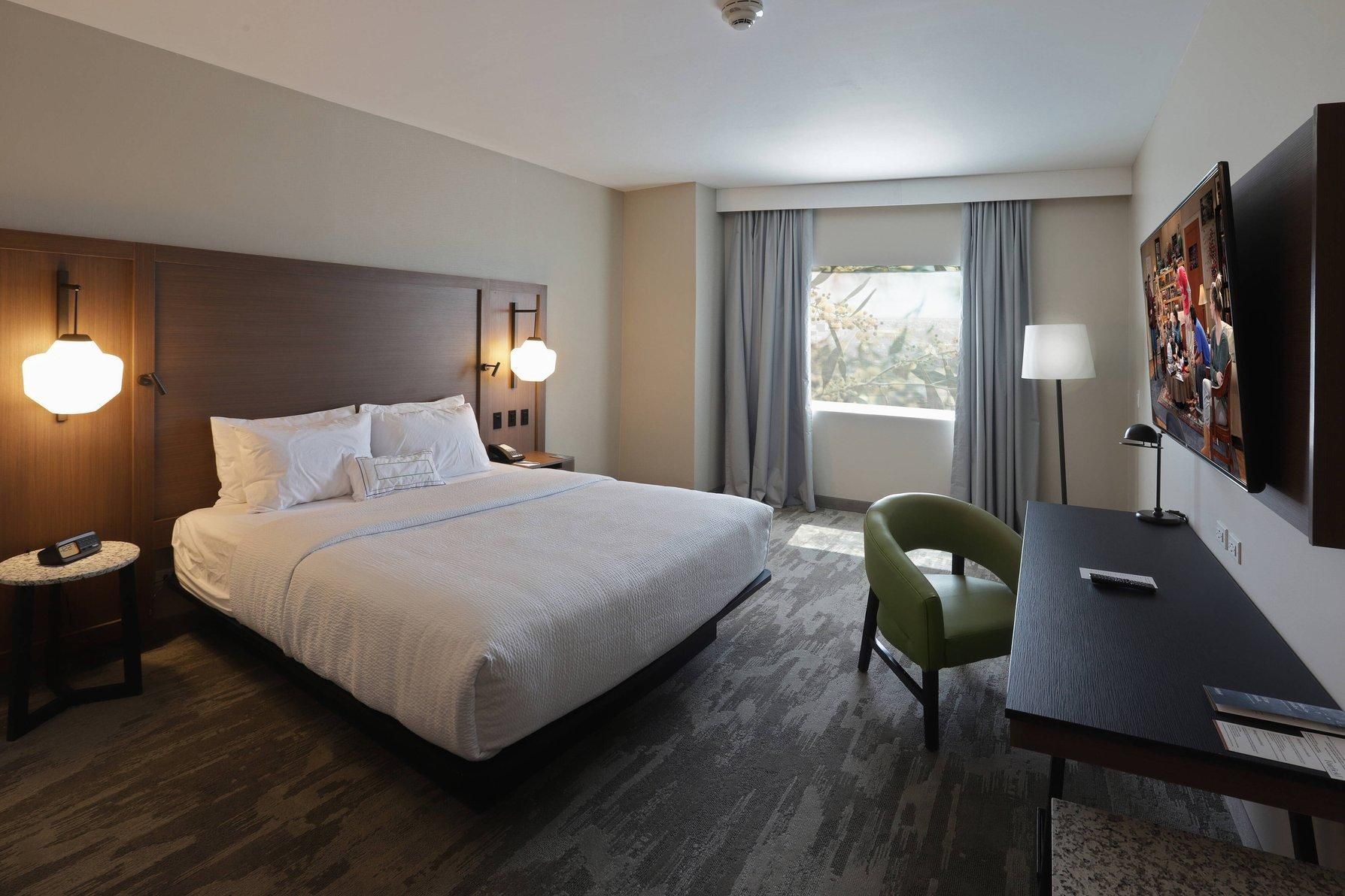 Fairfield by Marriott Inn & Suites Mexicali Guest Room, 1 King