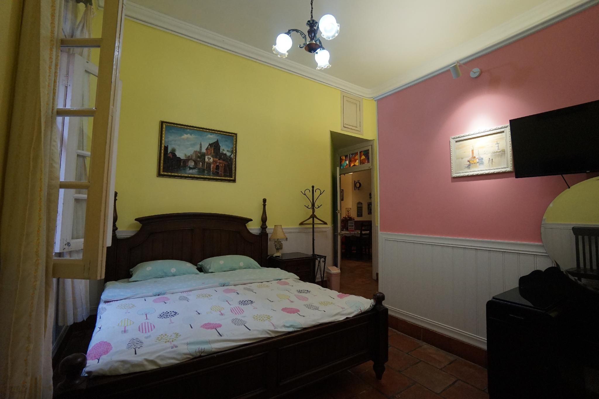 King Room - Non-Smoking