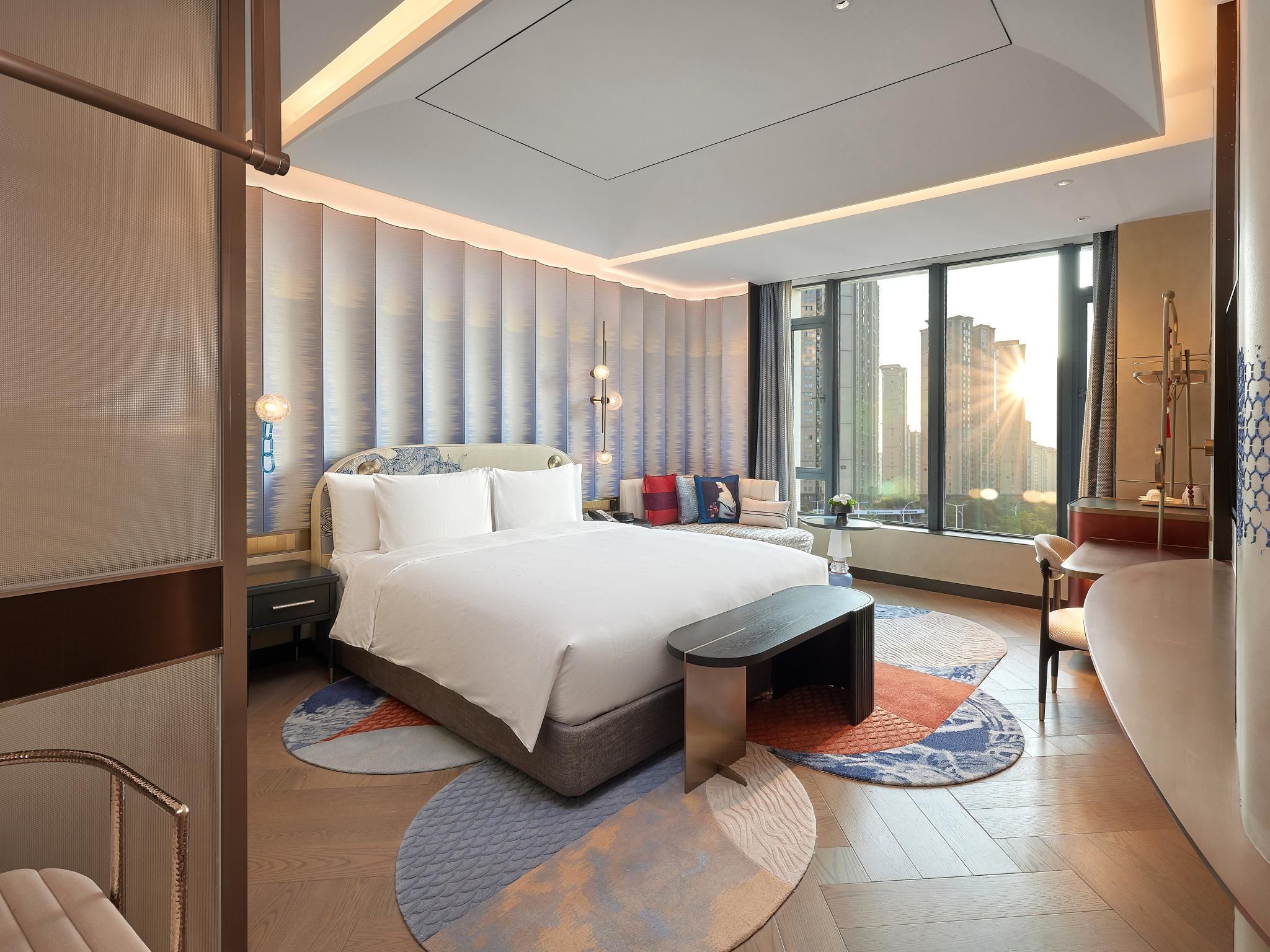 1 King Bed Standard