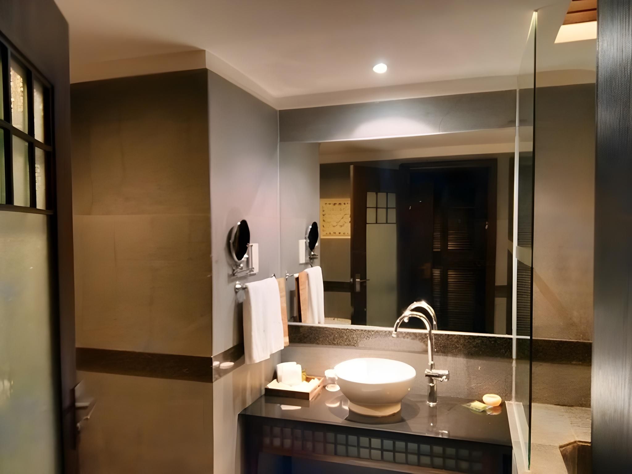 Riyuegu Hotsprings Resort Deluxe Twin 3