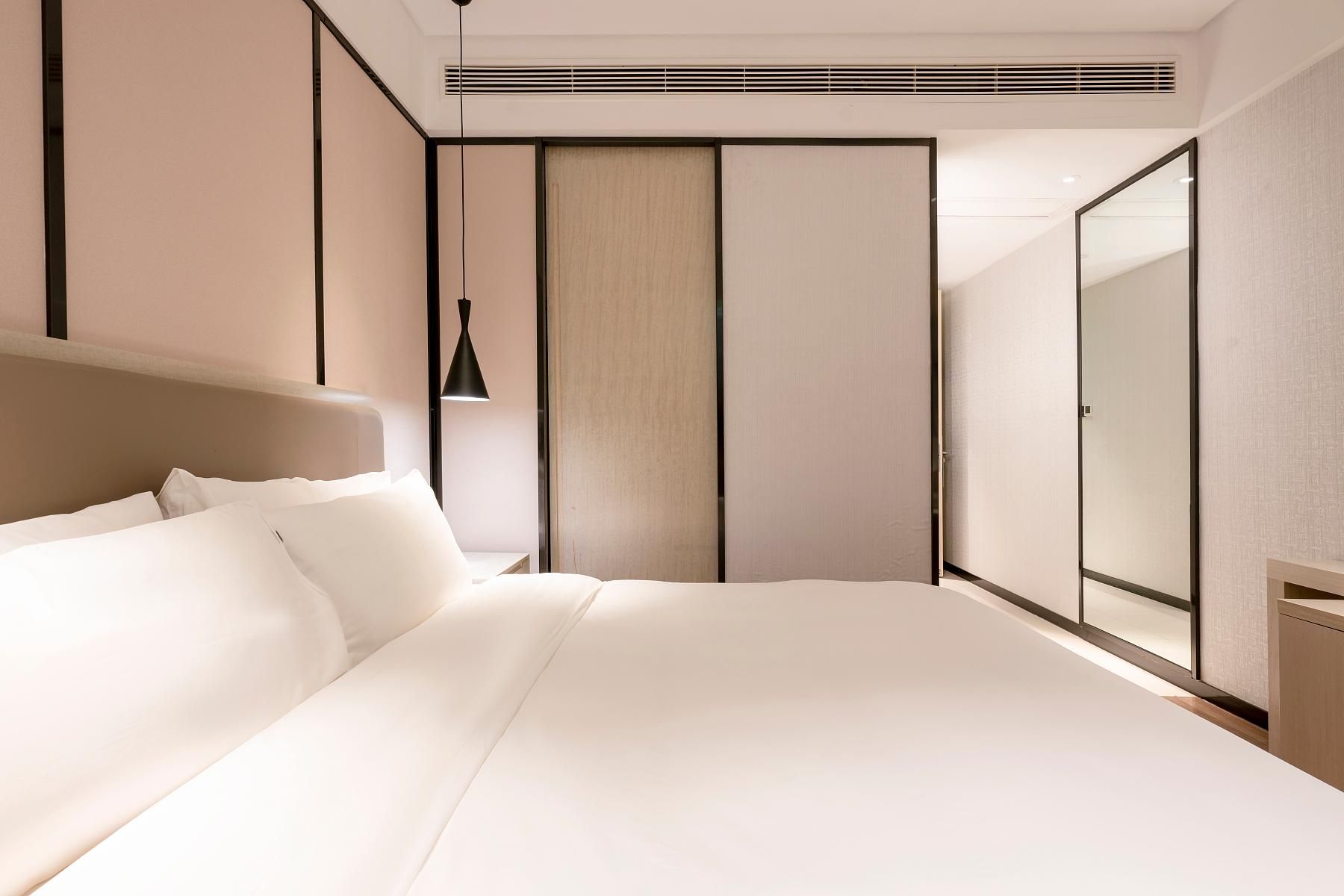 Queen Superior Room