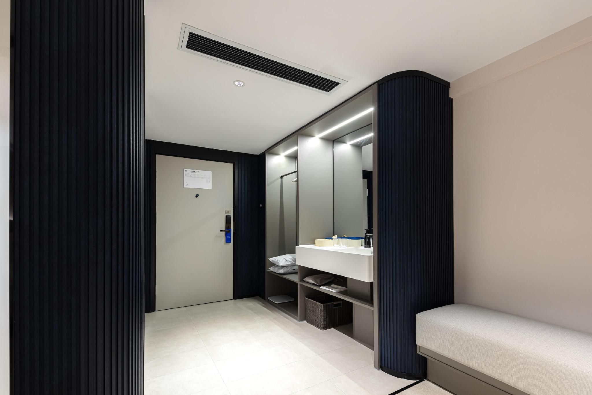 Atour - Superior 1 Bed Room with City View