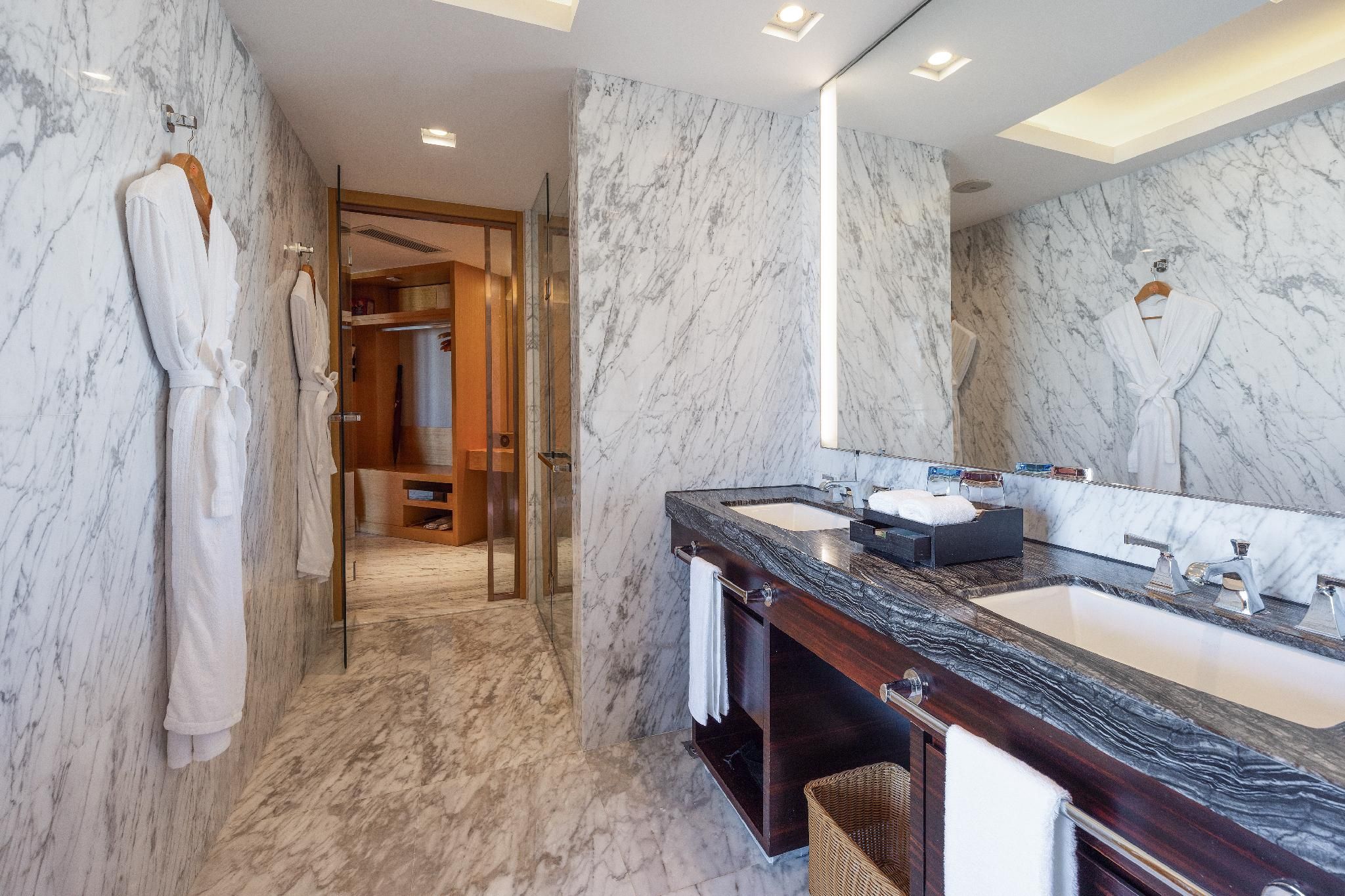 Luxury Suite Sea View