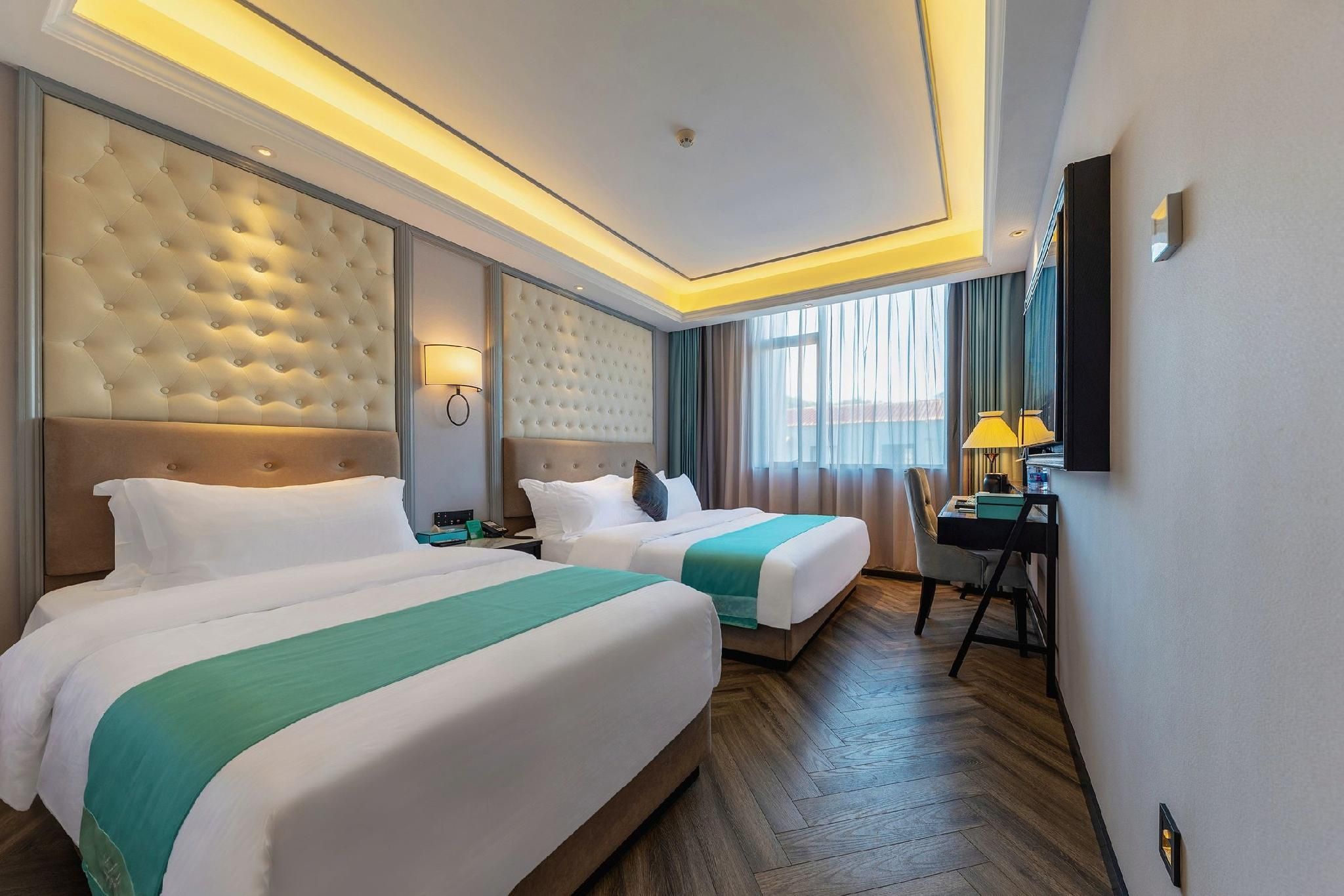 Xana - Family Room