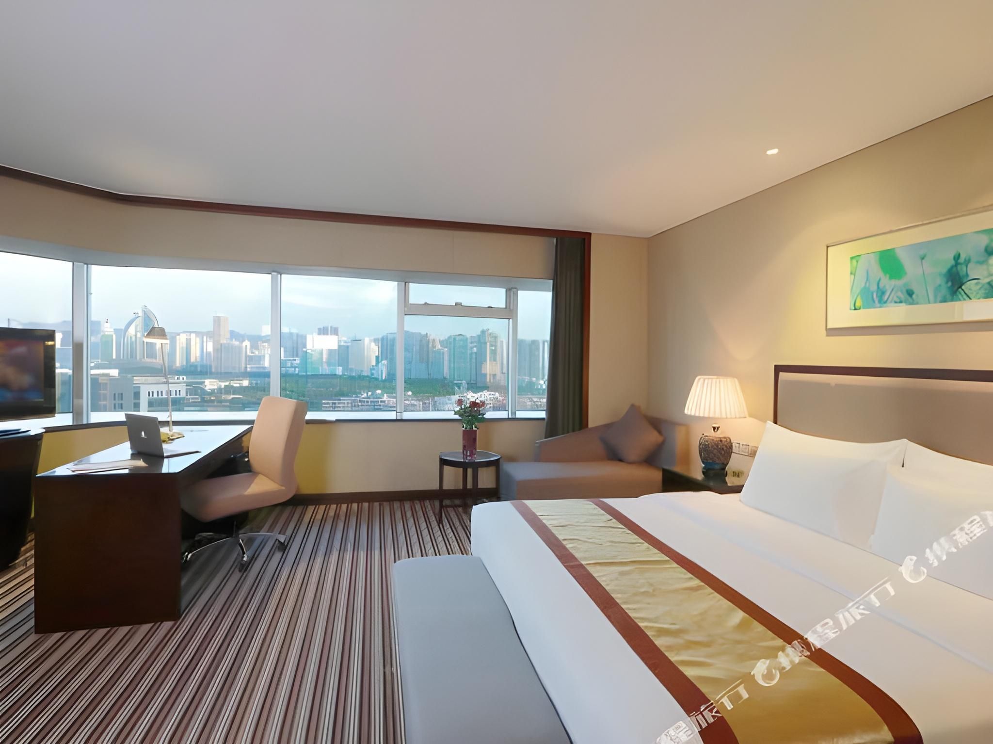 Executive Queen Bed