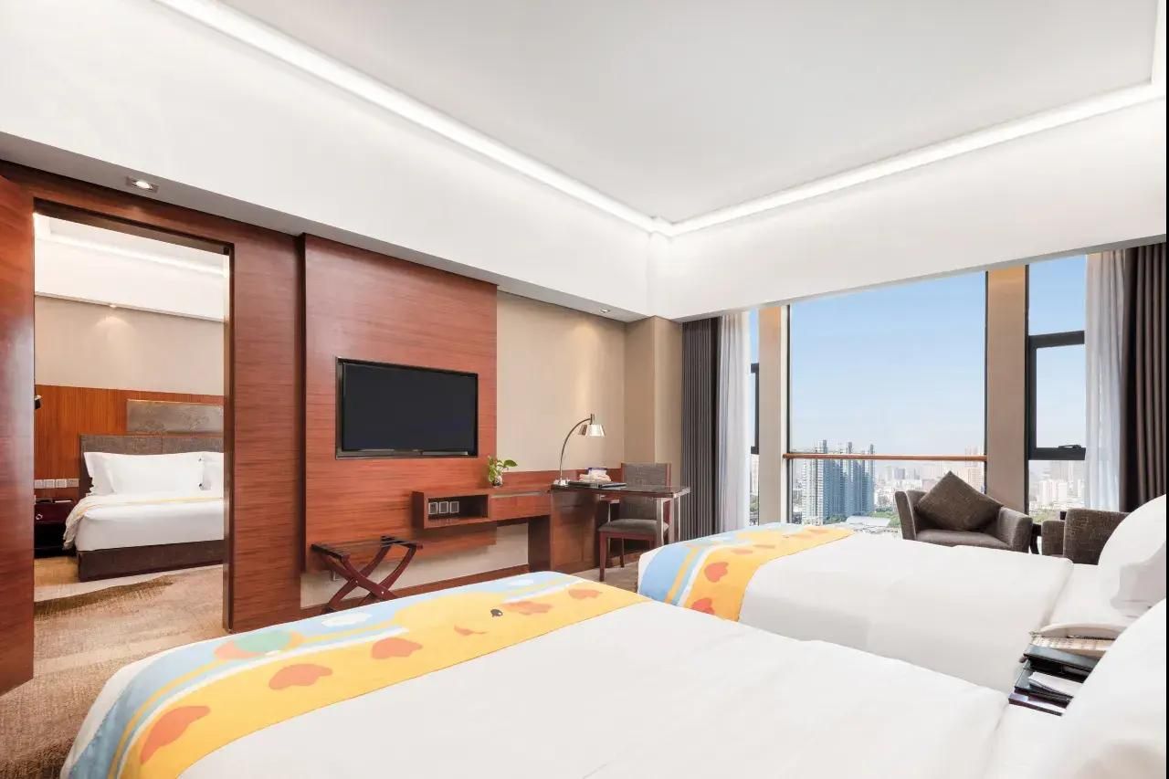 Family Connecting Suites