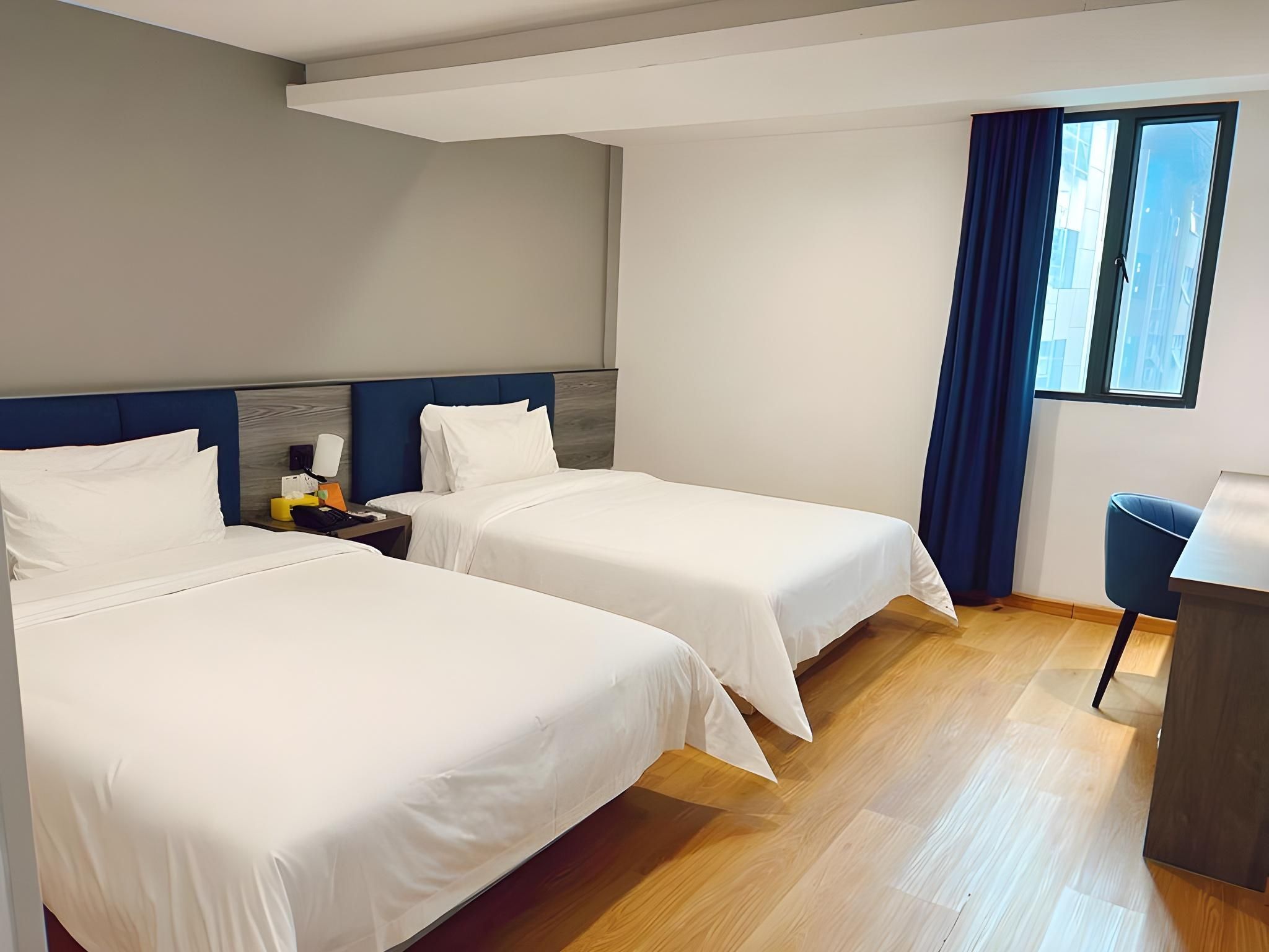 Business Twin Room