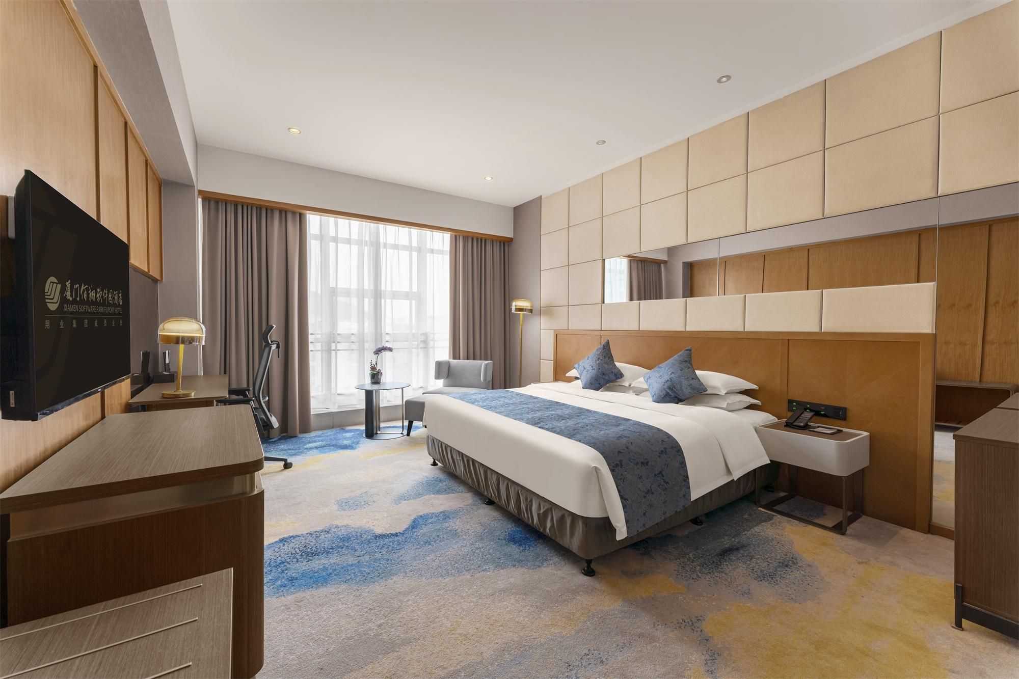 Executive King Bed