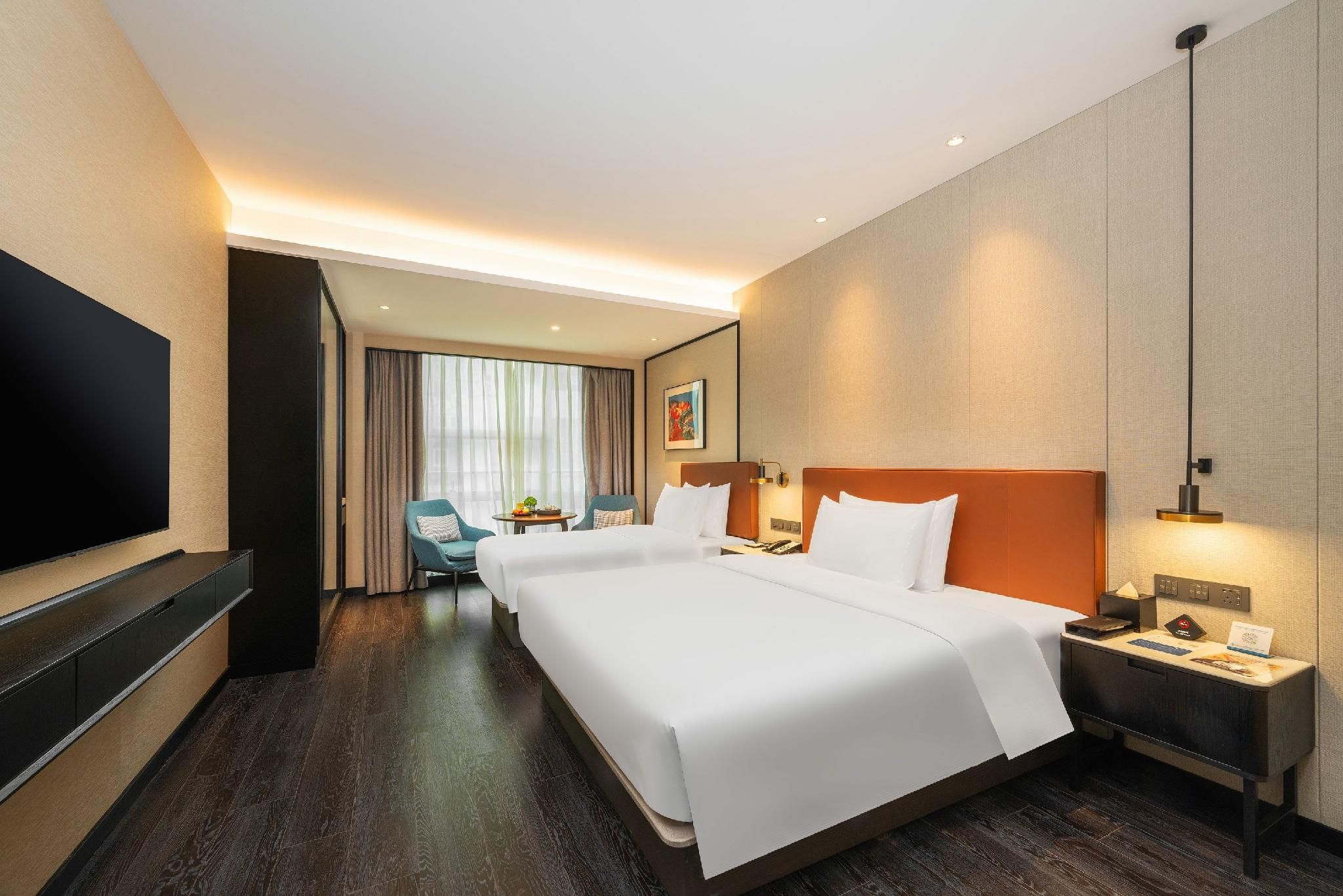 Deluxe Family Room