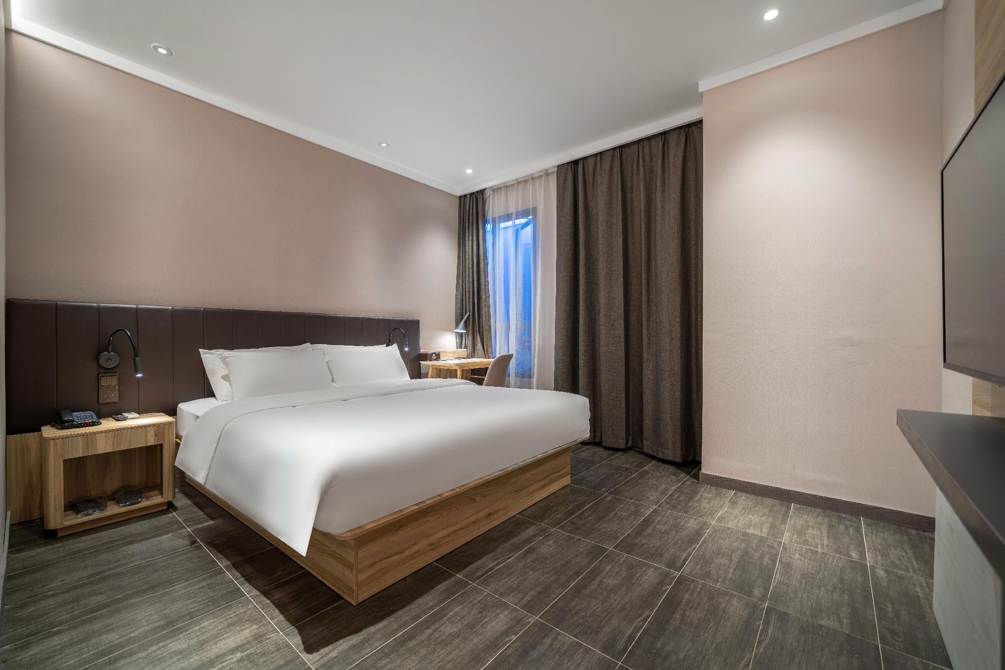Huazhu - Superior BedRoom