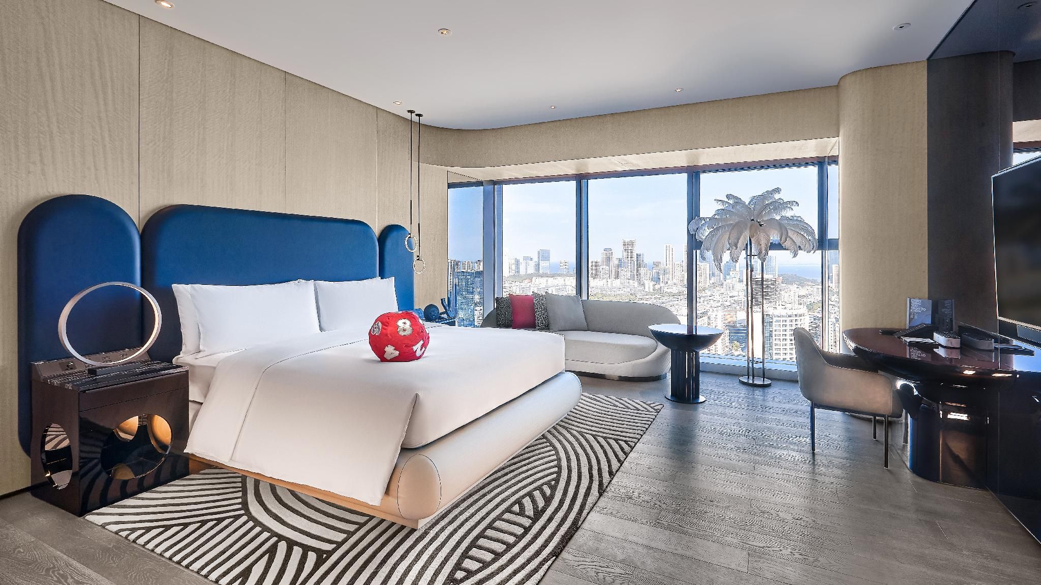 Spectacular Room, Guest room, 1 King, Partial ocean view